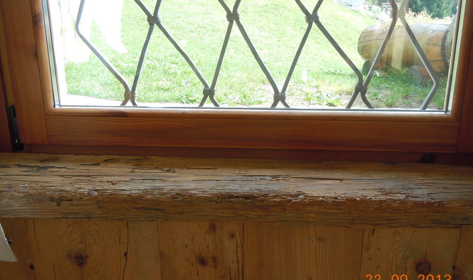 Particolare finestra in legno